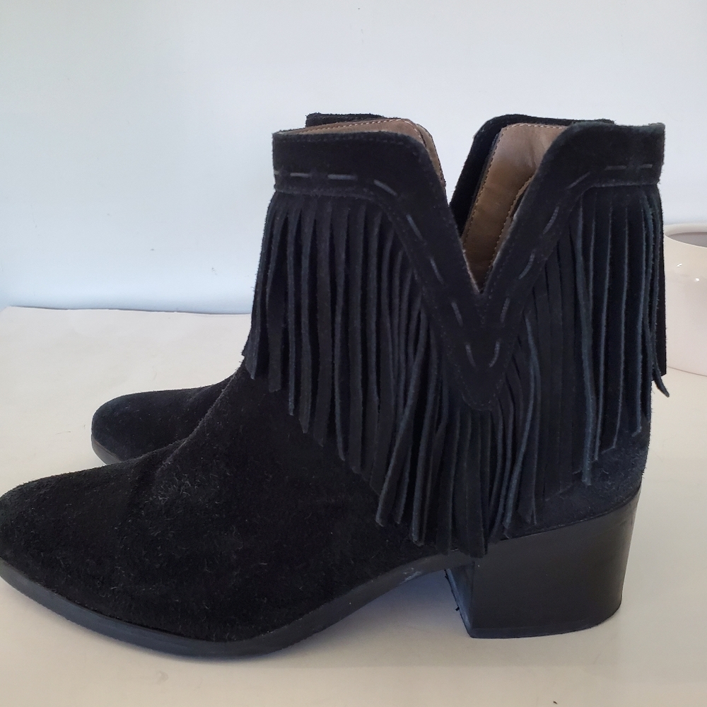 BELLA VITA 7 WW Black Italian Suede Leather TEX Booties Fringed 2" Heel Western - Picture 8 of 14